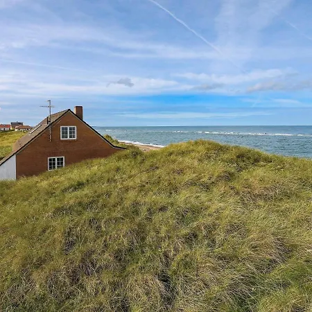 10 Person Holiday In Fr Strup *
